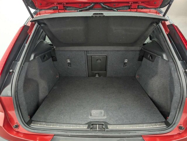 USED 2018 68 VOLVO XC40 1.5 T3 R-Design SUV 5dr Petrol Manual Euro 6 (s/s) (156 ps) LEATHER SEATS+PARKING SENSORS CLICK&COLLECT/HOME DELIVERY