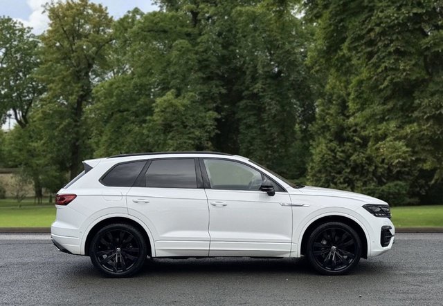 VOLKSWAGEN TOUAREG 3.0 TDI V6 Black Edition SUV 5dr Diesel Tiptronic 4Motion Euro 6 (s/s) (286 ps) - Photo 3