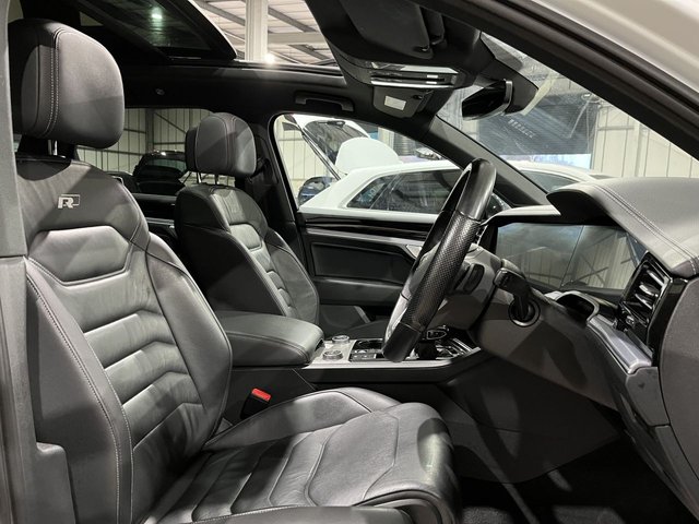 VOLKSWAGEN TOUAREG 3.0 TDI V6 Black Edition SUV 5dr Diesel Tiptronic 4Motion Euro 6 (s/s) (286 ps) - Photo 11