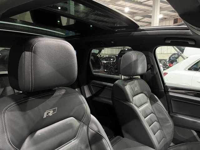 VOLKSWAGEN TOUAREG 3.0 TDI V6 Black Edition SUV 5dr Diesel Tiptronic 4Motion Euro 6 (s/s) (286 ps) - Photo 12