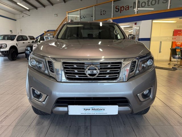 2021 Nissan Navara 2.3L Tekna 4dr - Photo 2