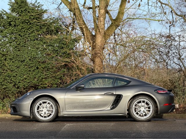 2019 Porsche 718 Cayman 2L null 2dr - Photo 11