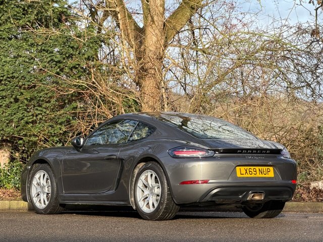 2019 Porsche 718 Cayman 2L null 2dr - Photo 2