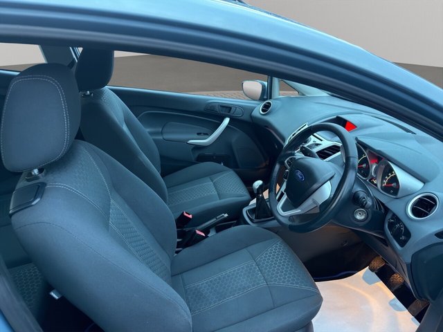 2010 Ford Fiesta 1.4L Zetec 3dr - Photo 10