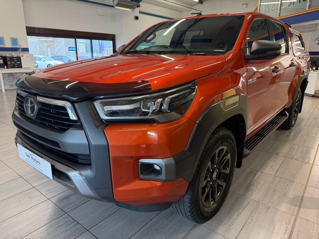2021 Toyota HI-Lux 2.8L Invincible X 4dr - Photo 3