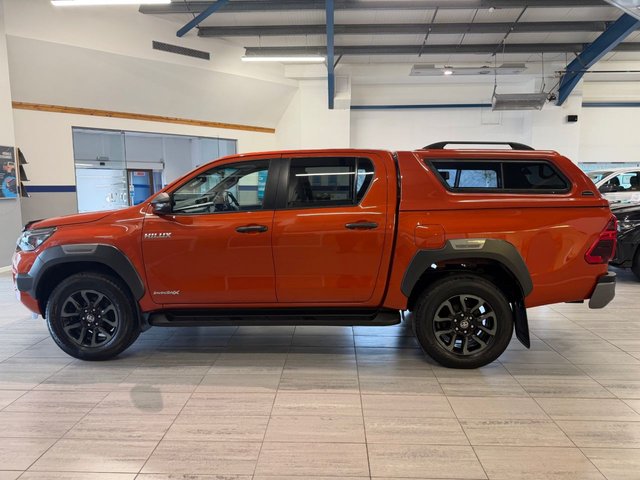 2021 Toyota HI-Lux 2.8L Invincible X 4dr - Photo 4