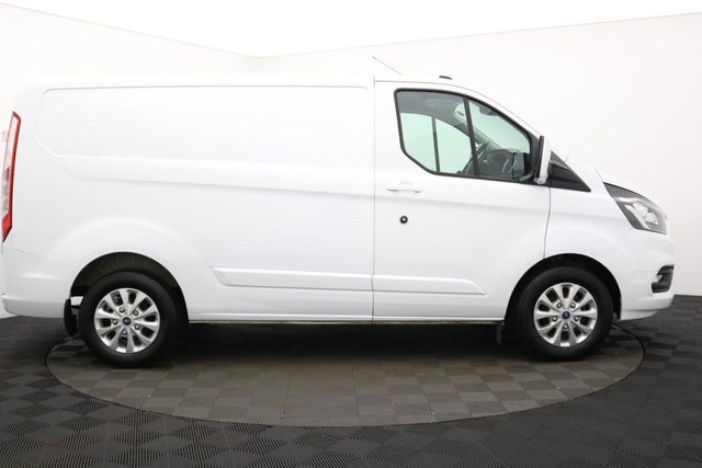2022 Ford Transit Custom 2L Limited 5dr - Photo 2