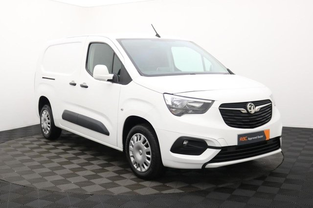 2021 Vauxhall Combo 1.5L Sportive 4dr - Photo 11