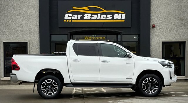 2023 TOYOTA HI-LUX 2.4 D-4D Invincible Pickup Double Cab 4dr Diesel Auto 4WD Euro 6 (s/s) (150 ps) - Photo 3