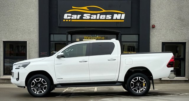 2023 TOYOTA HI-LUX 2.4 D-4D Invincible Pickup Double Cab 4dr Diesel Auto 4WD Euro 6 (s/s) (150 ps) - Photo 4