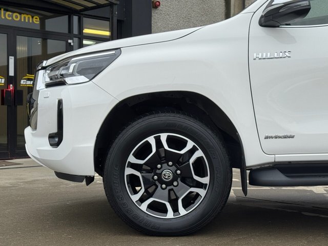 2023 TOYOTA HI-LUX 2.4 D-4D Invincible Pickup Double Cab 4dr Diesel Auto 4WD Euro 6 (s/s) (150 ps) - Photo 8