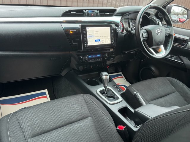 2023 TOYOTA HI-LUX 2.4 D-4D Invincible Pickup Double Cab 4dr Diesel Auto 4WD Euro 6 (s/s) (150 ps) - Photo 10