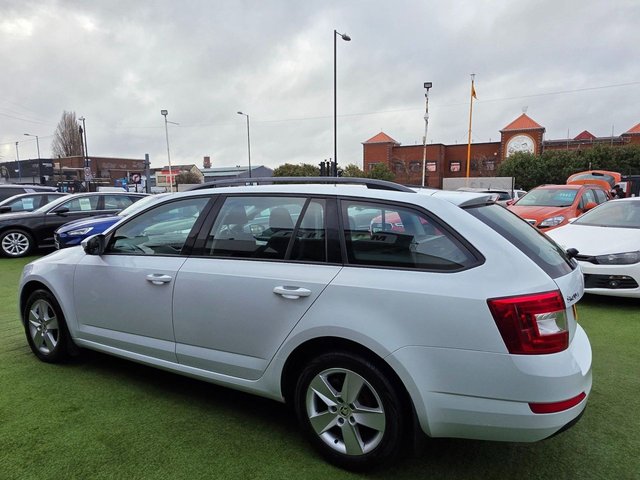 2014 SKODA OCTAVIA 1.2 TSI SE Estate 5dr Petrol Manual Euro 5 (s/s) (105 ps) - Photo 6