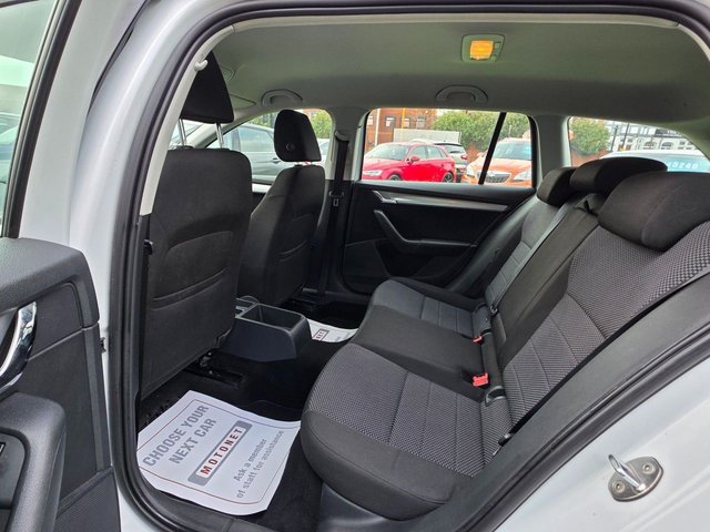 2014 SKODA OCTAVIA 1.2 TSI SE Estate 5dr Petrol Manual Euro 5 (s/s) (105 ps) - Photo 12