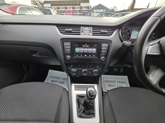 2014 SKODA OCTAVIA 1.2 TSI SE Estate 5dr Petrol Manual Euro 5 (s/s) (105 ps) - Photo 3