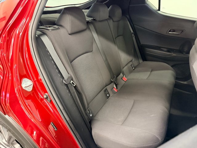2019 TOYOTA C-HR - Photo 4