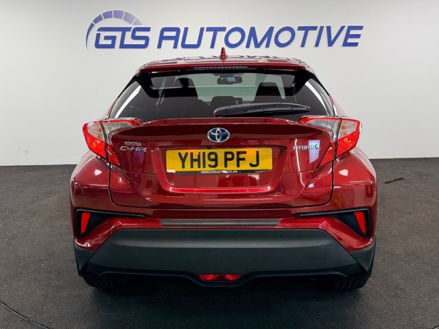 2019 TOYOTA C-HR - Photo 9