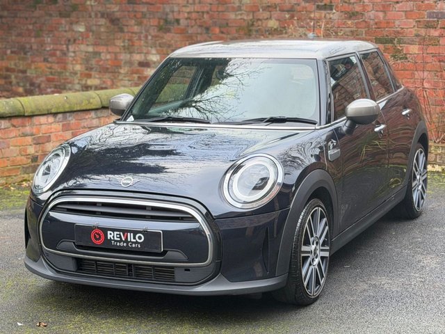 2022 MINI HATCH