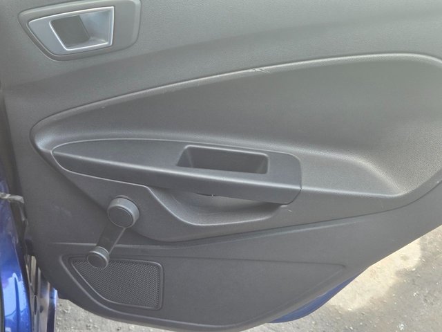 2016 FORD FIESTA - Photo 11