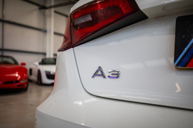 2015 Audi A3 2L S Line 5dr - Photo 11