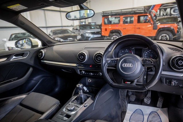 2015 Audi A3 2L S Line 5dr - Photo 2