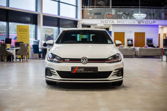 2017 Volkswagen Golf 2L GTI 5dr - Photo 9