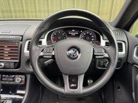 USED 2017 67 VOLKSWAGEN TOUAREG 3.0 TDI V6 R-Line Plus SUV 5dr Diesel Tiptronic 4WD Euro 6 (s/s) (204 ps) 