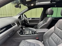 USED 2017 67 VOLKSWAGEN TOUAREG 3.0 TDI V6 R-Line Plus SUV 5dr Diesel Tiptronic 4WD Euro 6 (s/s) (204 ps) 