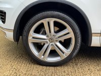 USED 2017 67 VOLKSWAGEN TOUAREG 3.0 TDI V6 R-Line Plus SUV 5dr Diesel Tiptronic 4WD Euro 6 (s/s) (204 ps) 