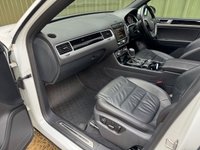 USED 2017 67 VOLKSWAGEN TOUAREG 3.0 TDI V6 R-Line Plus SUV 5dr Diesel Tiptronic 4WD Euro 6 (s/s) (204 ps) 