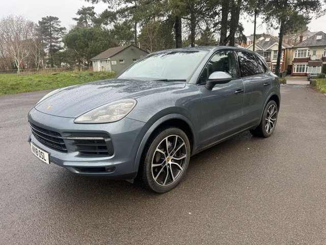 2018 PORSCHE CAYENNE