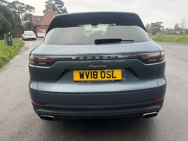 2018 PORSCHE CAYENNE - Photo 5