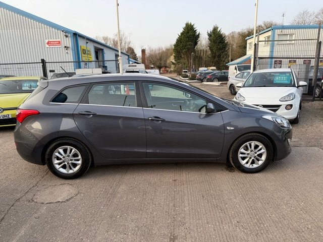 2015 HYUNDAI I30 1.6 CRDi Blue Drive SE Tourer 5dr Diesel Manual Euro 6 (s/s) (110 ps) - Photo 2