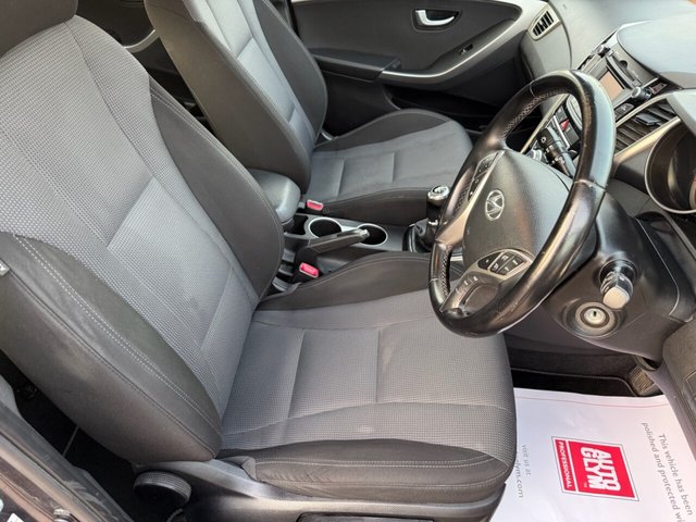 2015 HYUNDAI I30 1.6 CRDi Blue Drive SE Tourer 5dr Diesel Manual Euro 6 (s/s) (110 ps) - Photo 11