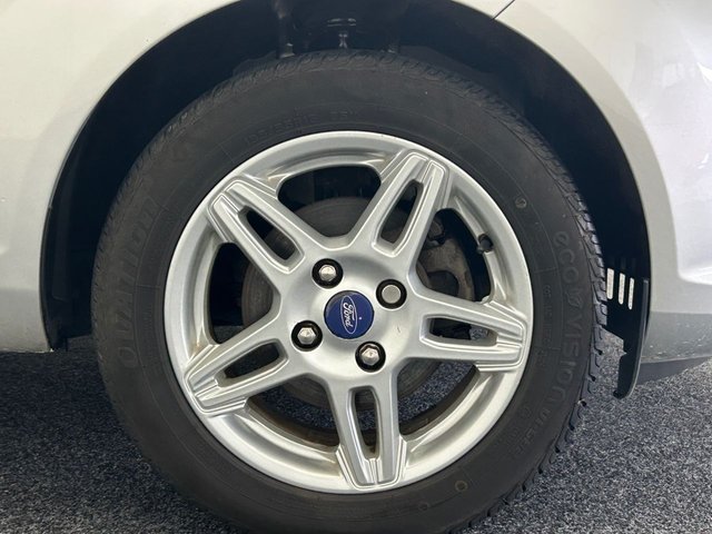 2013 FORD FIESTA - Photo 12