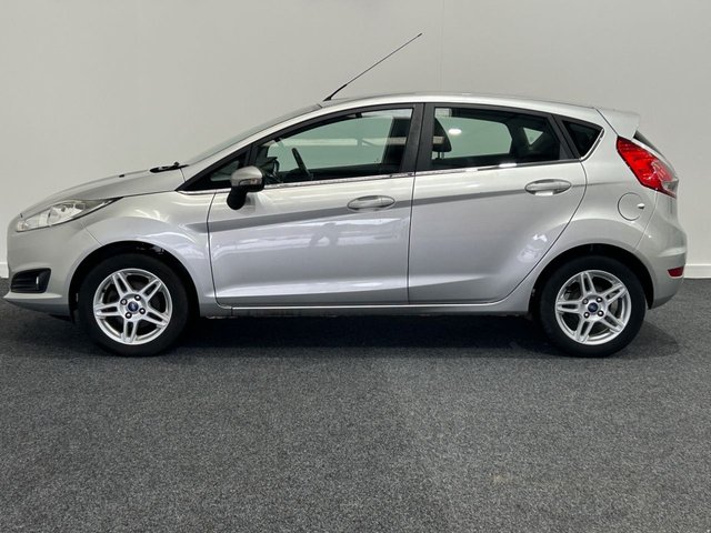 2013 FORD FIESTA - Photo 4