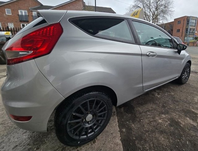 2009 FORD FIESTA 1.25 Edge Hatchback 3dr Petrol Manual (127 g/km, 59 bhp) - Photo 8