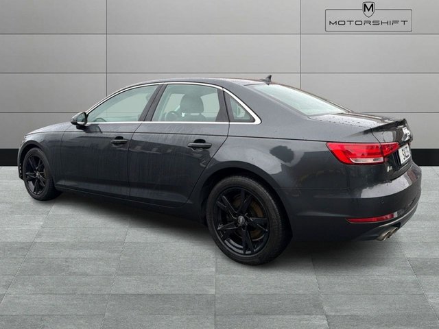 2016 AUDI A4 - Photo 9