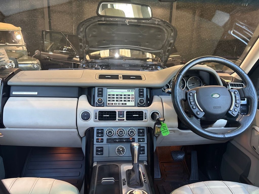 USED 2007 57 LAND ROVER RANGE ROVER 3.6 TD V8 Vogue Station Wagon 5dr Diesel Automatic (299 g/km, 272 bhp) 2 OWNER|CLEAR GLASS EXAMPLE