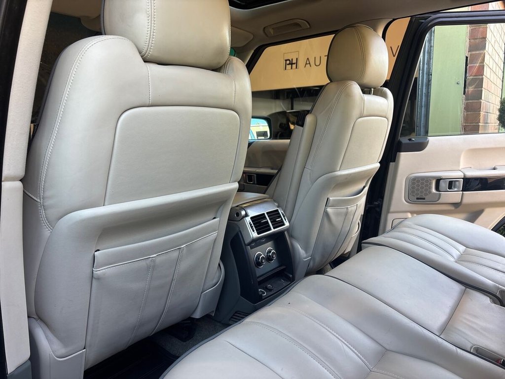 USED 2007 57 LAND ROVER RANGE ROVER 3.6 TD V8 Vogue Station Wagon 5dr Diesel Automatic (299 g/km, 272 bhp) 2 OWNER|CLEAR GLASS EXAMPLE