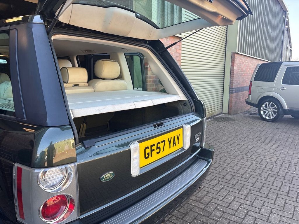 USED 2007 57 LAND ROVER RANGE ROVER 3.6 TD V8 Vogue Station Wagon 5dr Diesel Automatic (299 g/km, 272 bhp) 2 OWNER|CLEAR GLASS EXAMPLE