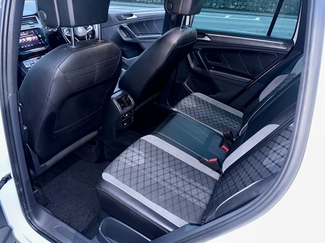 2022 VOLKSWAGEN TIGUAN 2022 2.0 TDI R-Line SUV 5dr Diesel DSG Euro 6 (s/s) (150 ps) - Photo 11