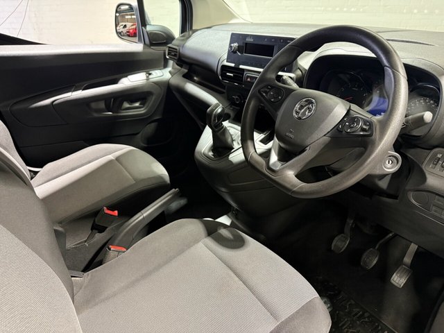 2020 VAUXHALL COMBO - Photo 3