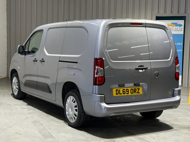 2020 VAUXHALL COMBO - Photo 2
