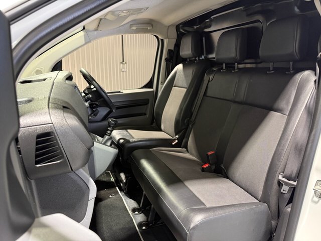 2022 VAUXHALL VIVARO - Photo 5