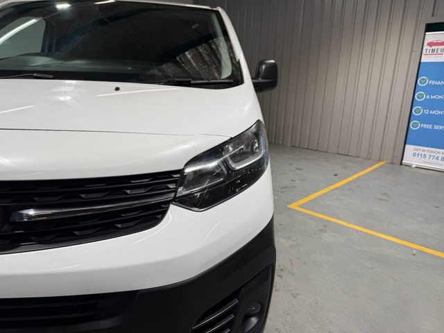 2022 VAUXHALL VIVARO - Photo 11