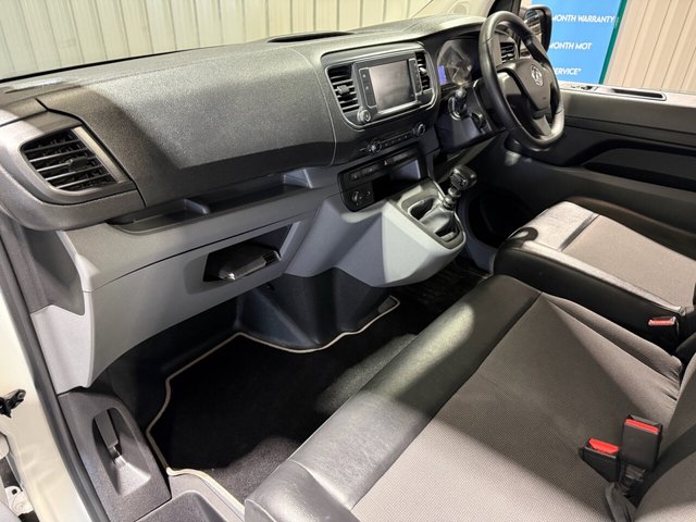 2022 VAUXHALL VIVARO - Photo 7