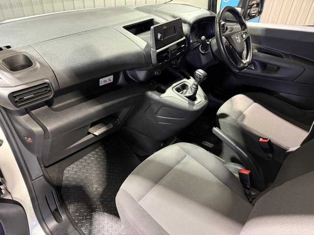 2022 VAUXHALL COMBO - Photo 5