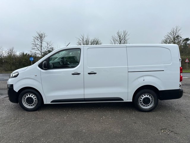 2022 VAUXHALL VIVARO - Photo 12