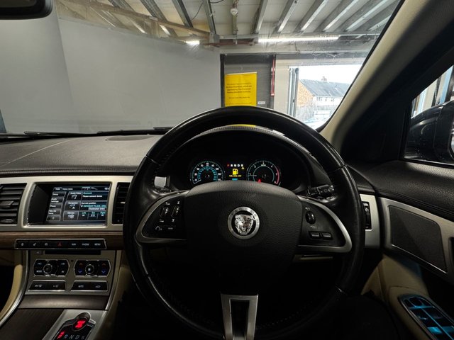 2013 JAGUAR XF 2013 3.0d V6 Luxury Saloon 4dr Diesel Auto Euro 5 (s/s) (240 ps) - Photo 11
